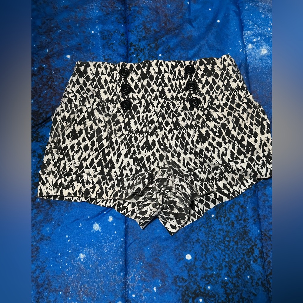 Chic High-Rise Black and White Short Shorts